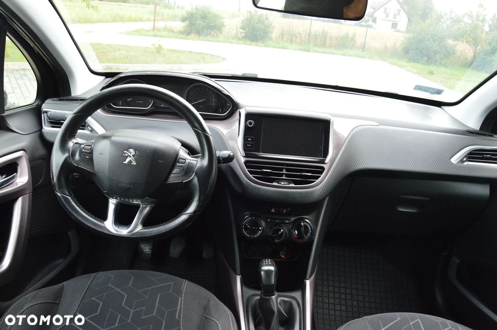 Peugeot 2008 - 18