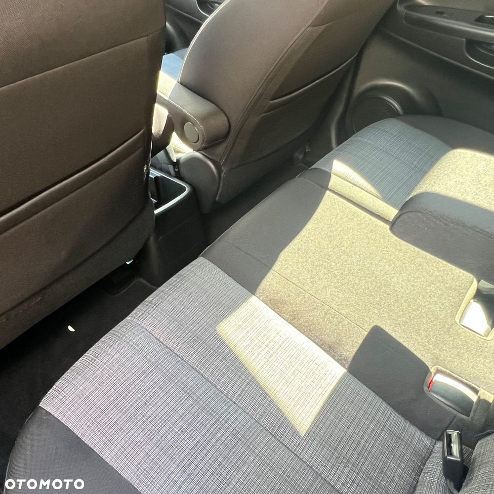 Kia Venga 1.6 CRDi 128 Fifa World Cup Edition - 13
