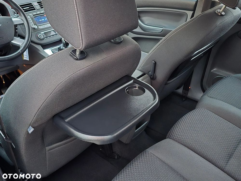 Ford C-MAX 1.8 Titanium - 21