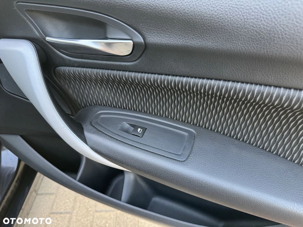 BMW Seria 1 - 35