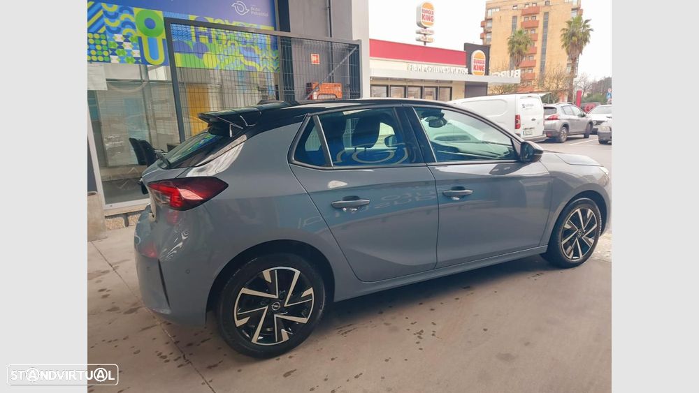 Opel Corsa 1.2 T GS - 4