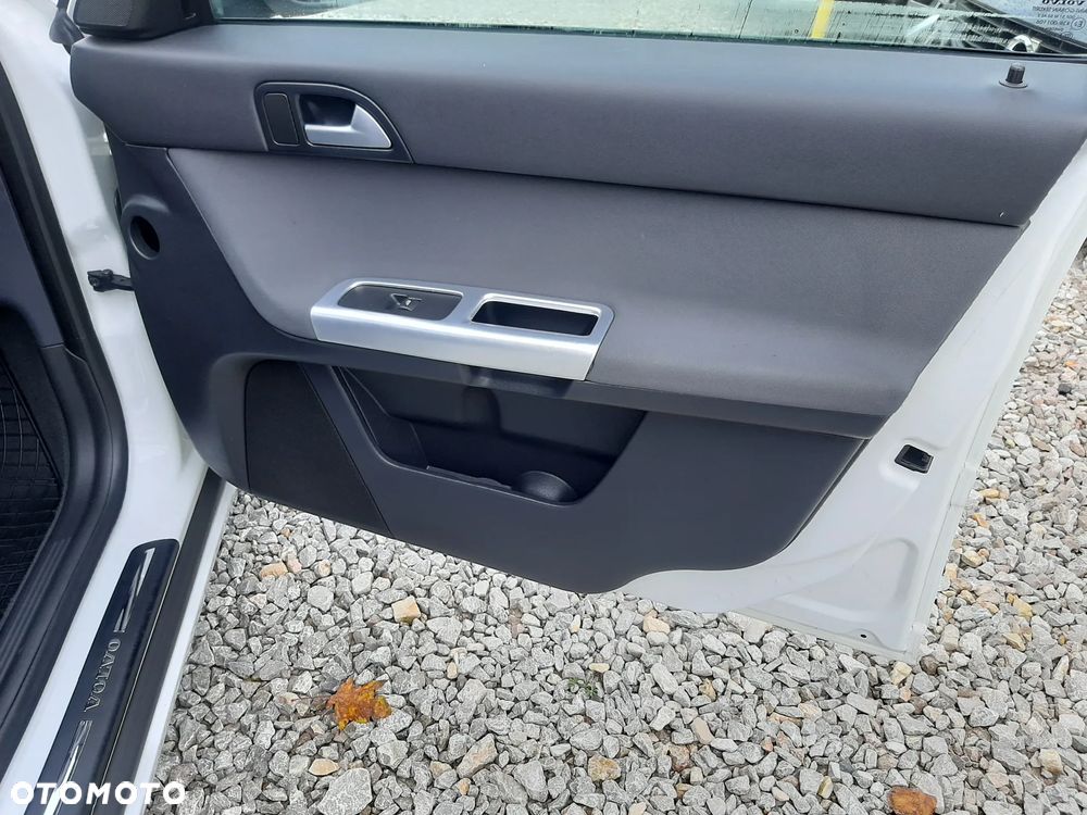 Volvo V50 D2 Kinetic - 24