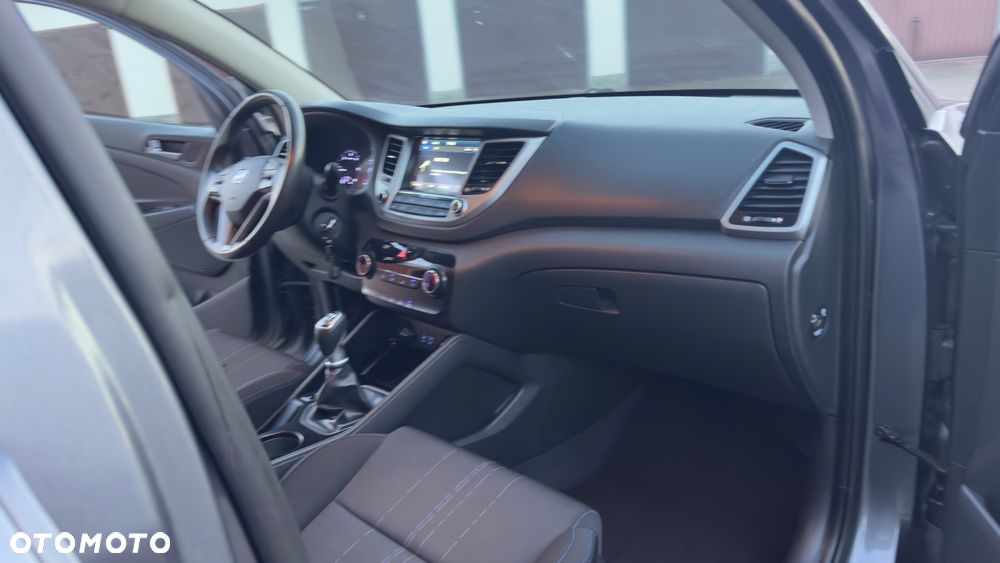 Hyundai Tucson 1.7 CRDI BlueDrive Comfort 2WD - 25