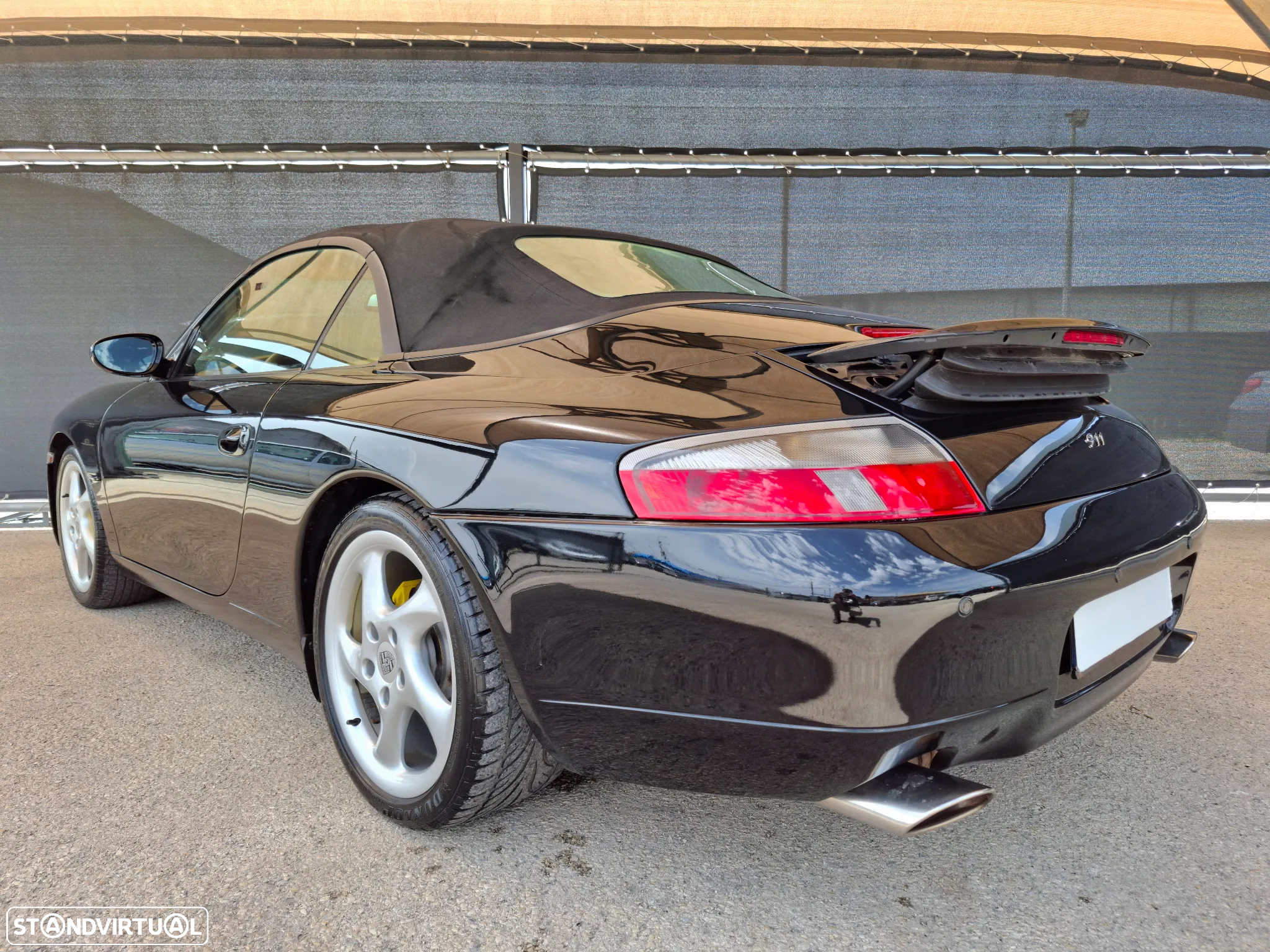 Porsche 911 (996) Carrera Cabrio - 23