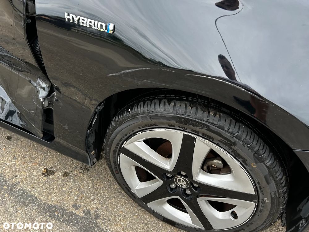 Toyota Prius Hybrid - 11