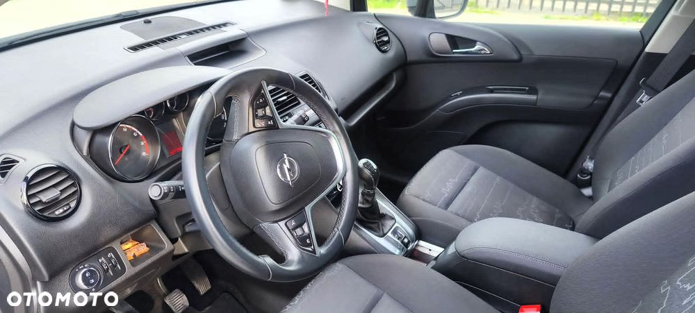 Opel Meriva - 9