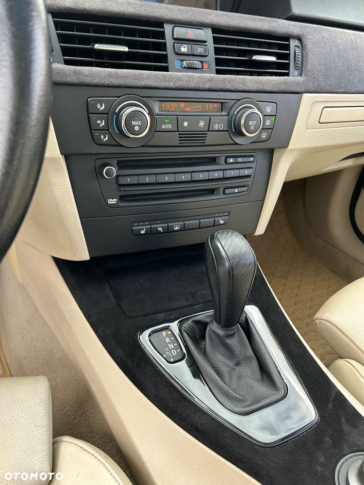 BMW Seria 3 335i - 28