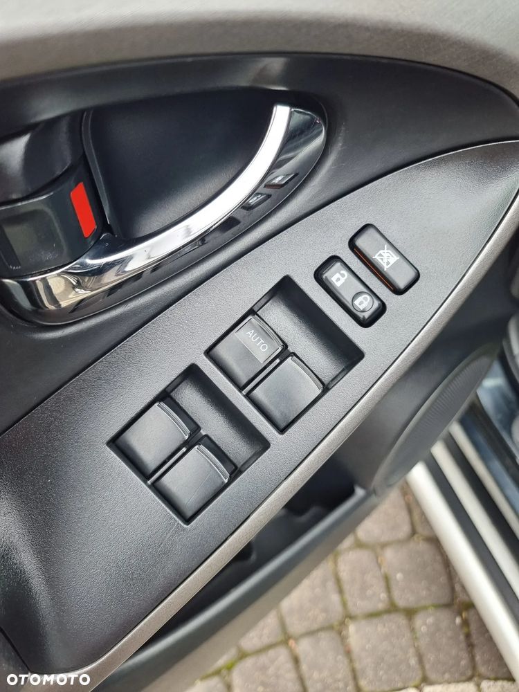 Toyota RAV4 2.2 D-4D Premium - 31