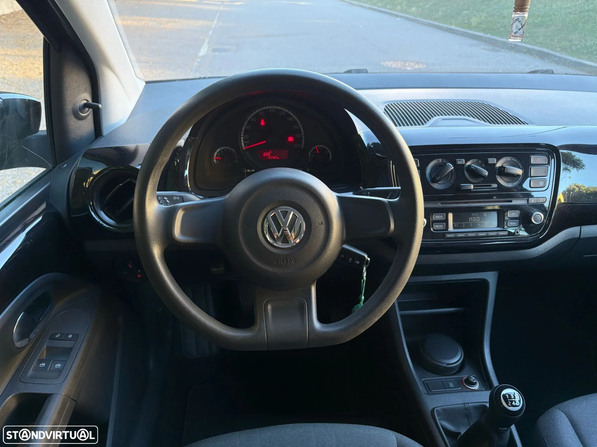 VW Up! 1.0 BlueMotion High - 14