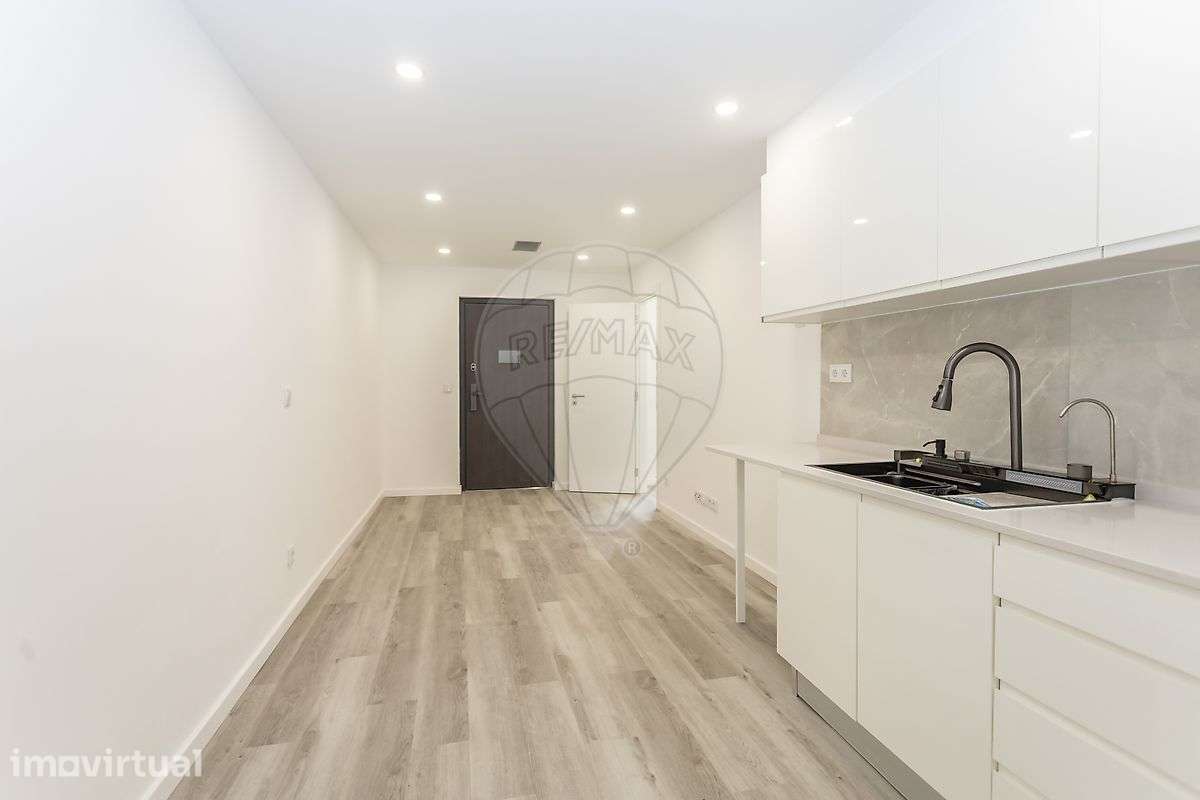 Moradia T2 para venda - Grande imagem: 2/9