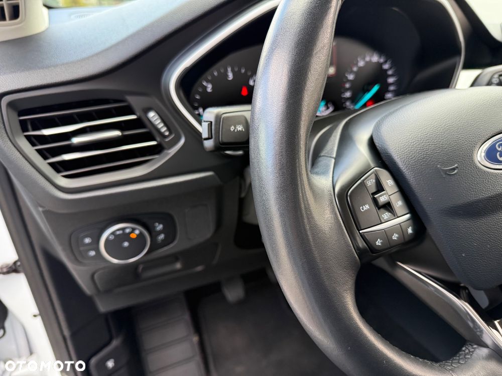 Ford Focus 1.5 EcoBlue Start-Stopp-System COOL&CONNECT - 21