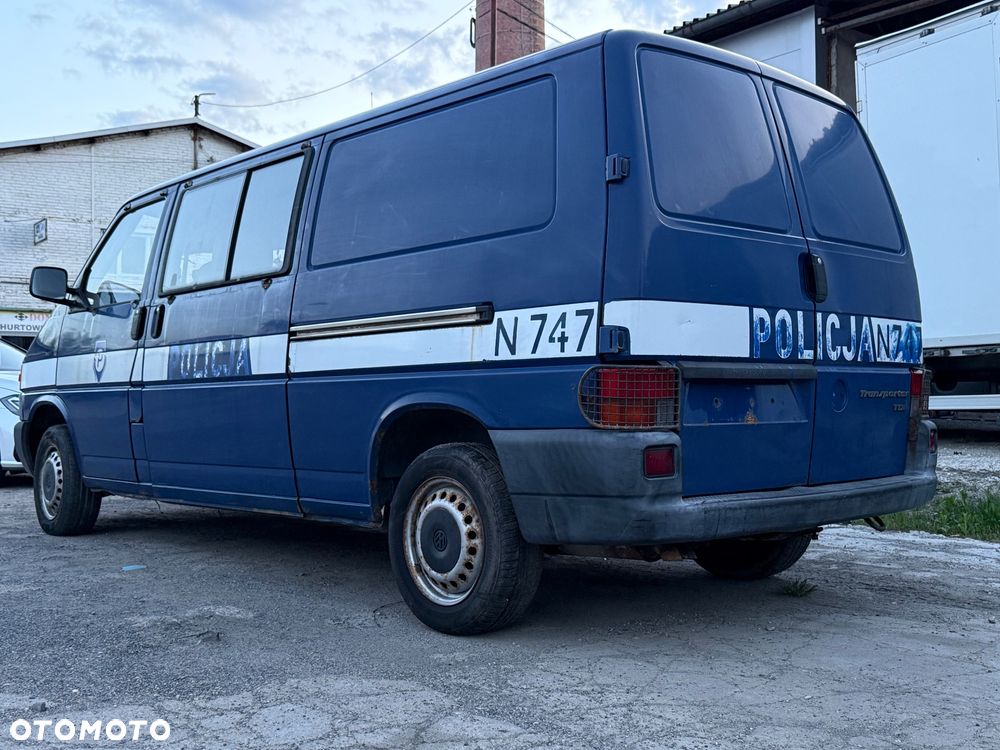 Volkswagen Caravelle - 5