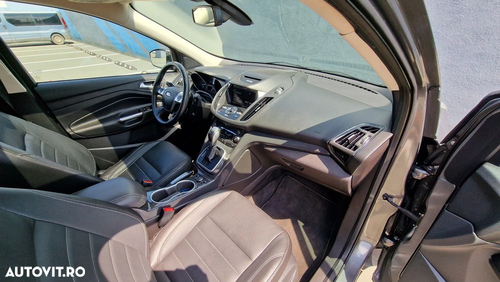 Ford Kuga 1.6 EcoBoost 4x4 Aut. Titanium - 9