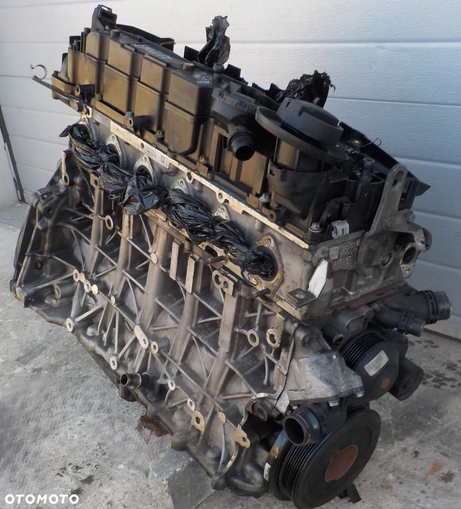 BMW SERIA 3 E90 E91 E92 E93  SILNIK SŁUPEK Z POMPĄ WTRYSKOWĄ N57D30A - 3