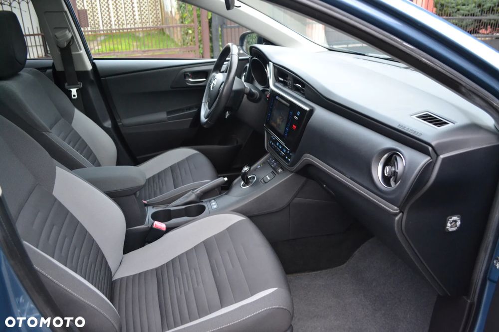 Toyota Auris - 29