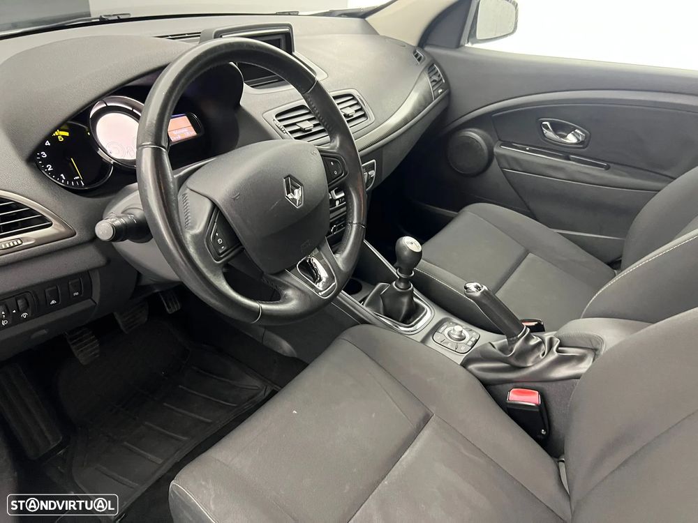 Renault Mégane 1.5 dCi Dynamique - 7