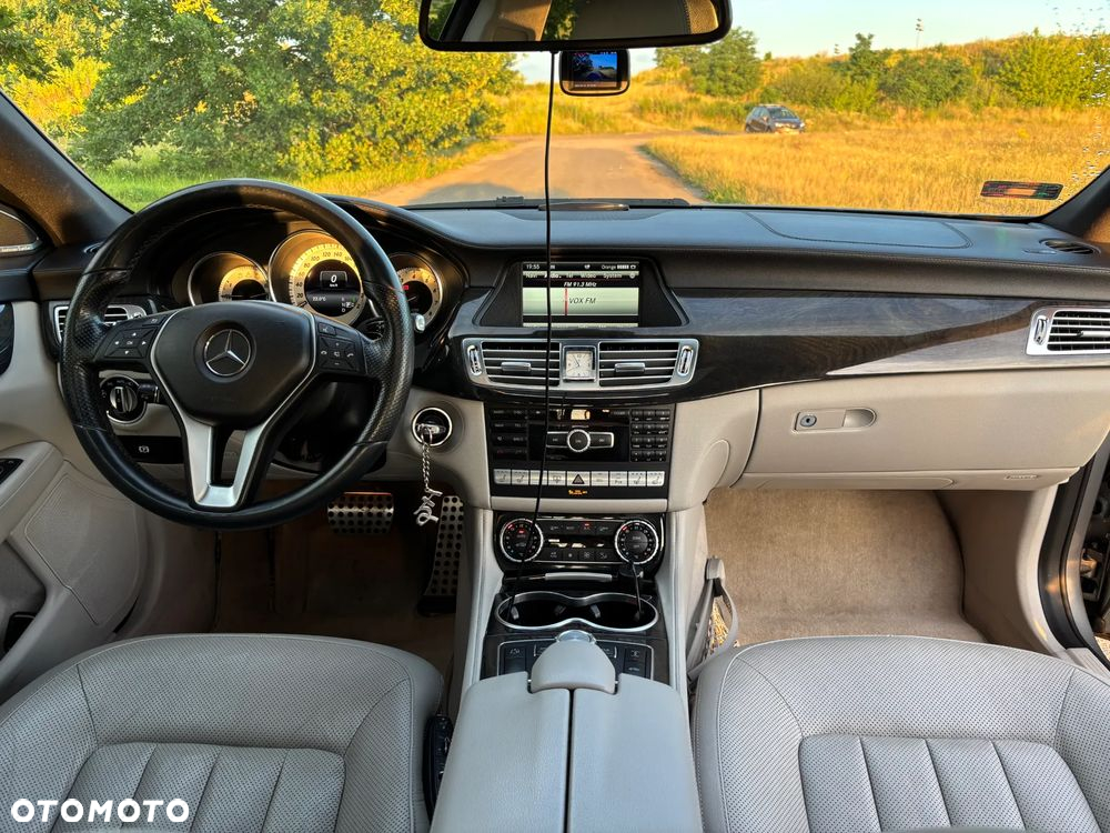 Mercedes-Benz CLS 500 4-Matic 7G-TRONIC - 12
