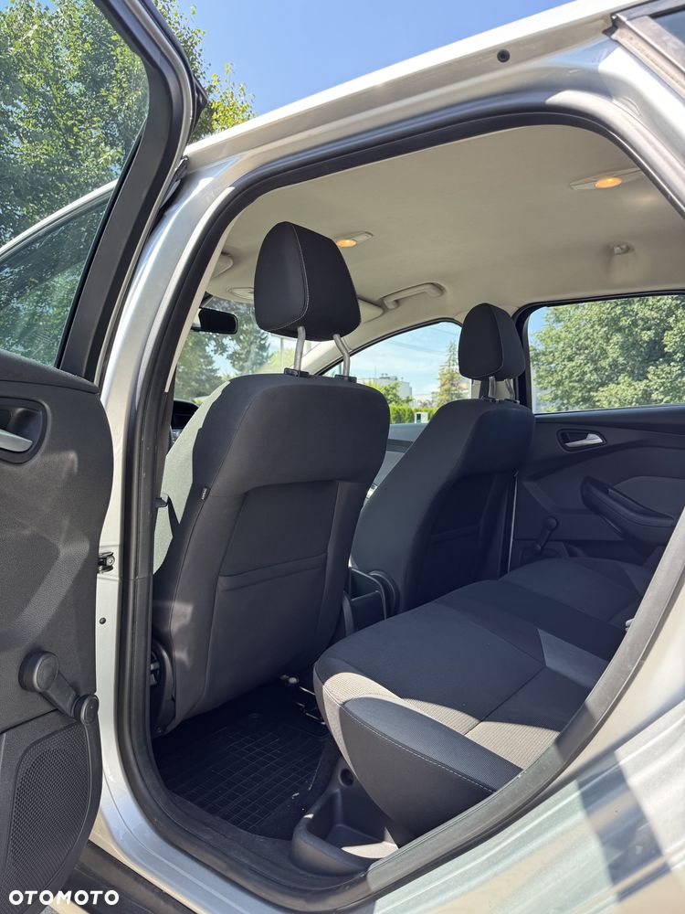 Ford Focus 1.6 TDCi DPF Trend - 12