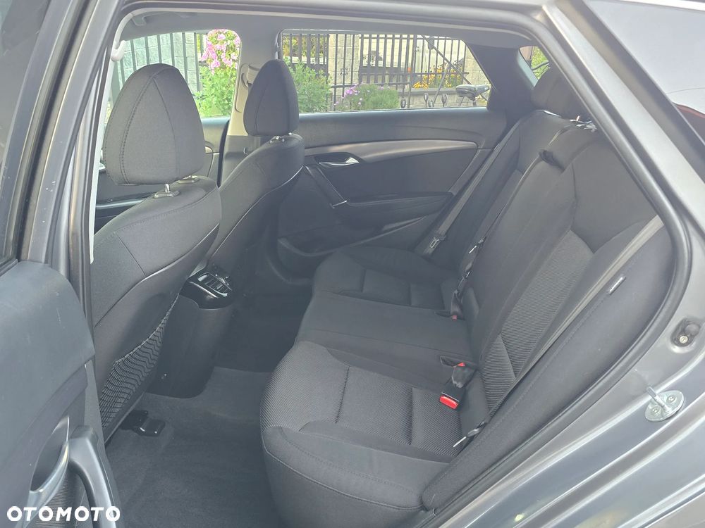 Hyundai i40 Kombi blue 1.6 Family+ - 18