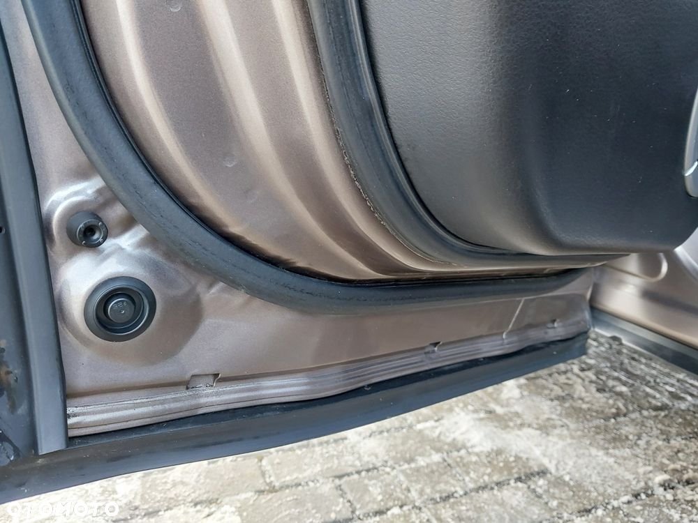 Suzuki Grand Vitara 2.4 Premium EU5 - 33