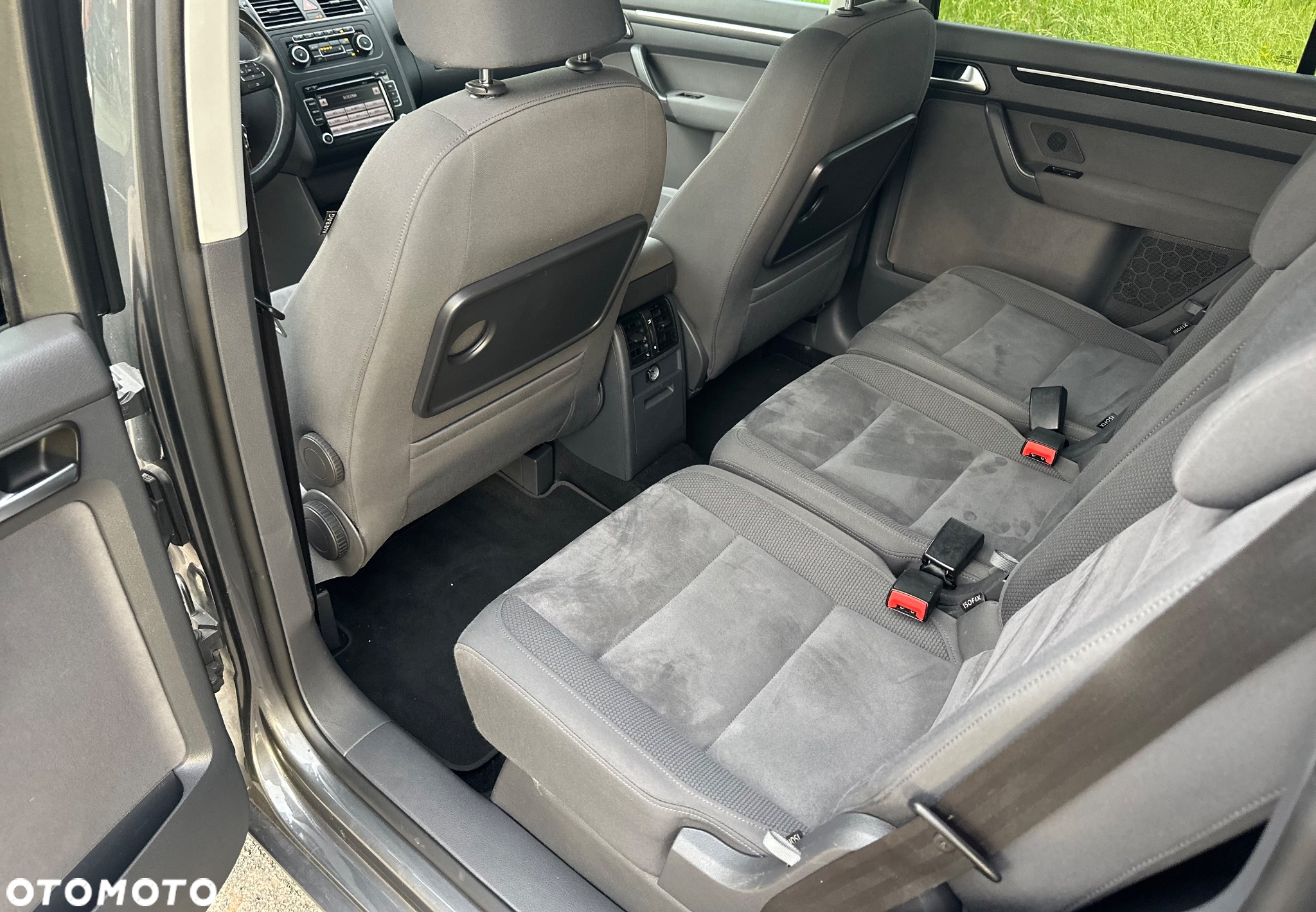 Volkswagen Touran 2.0 TDI DPF BlueMotion Technology Highline - 14