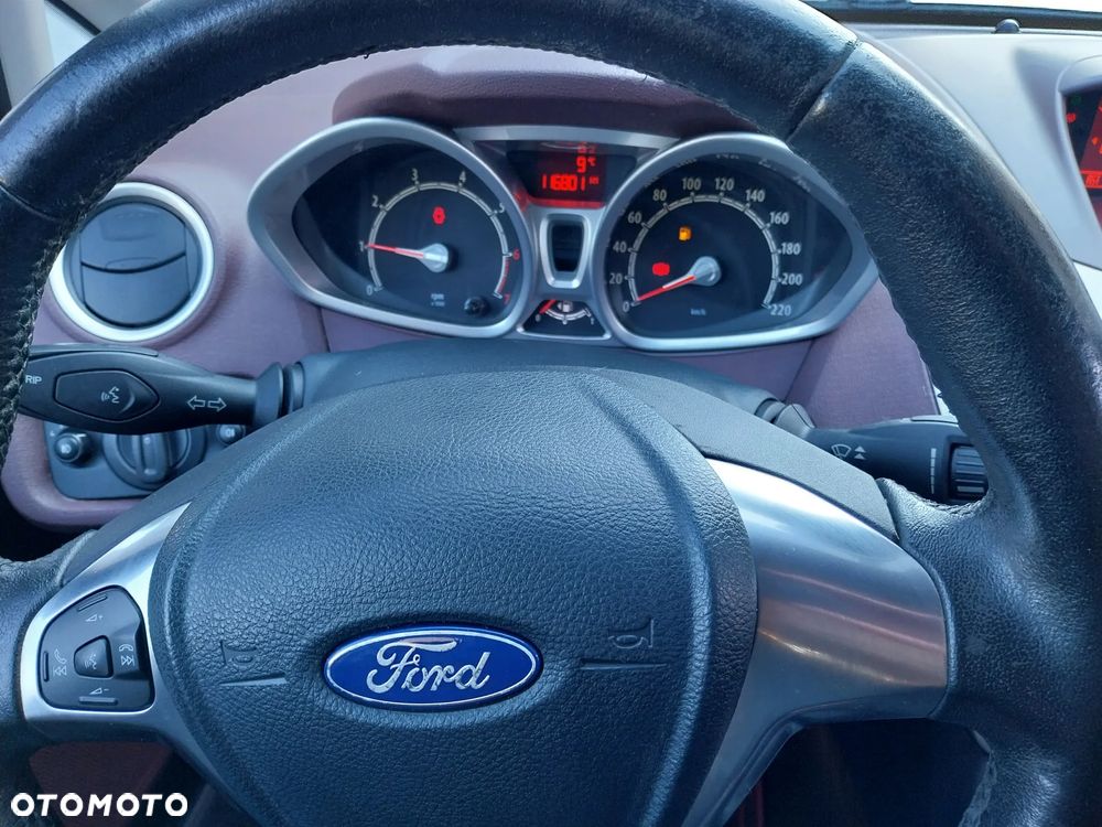 Ford Fiesta 1.25 Platinium X - 22