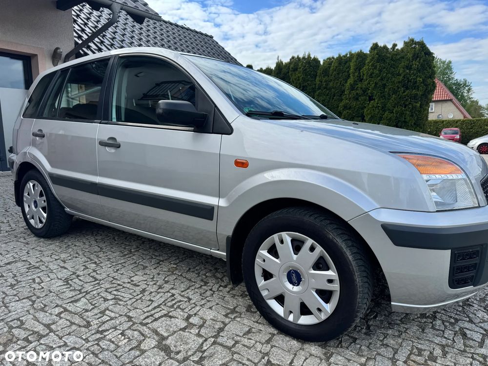 Ford Fusion 1.6 Elegance - 11