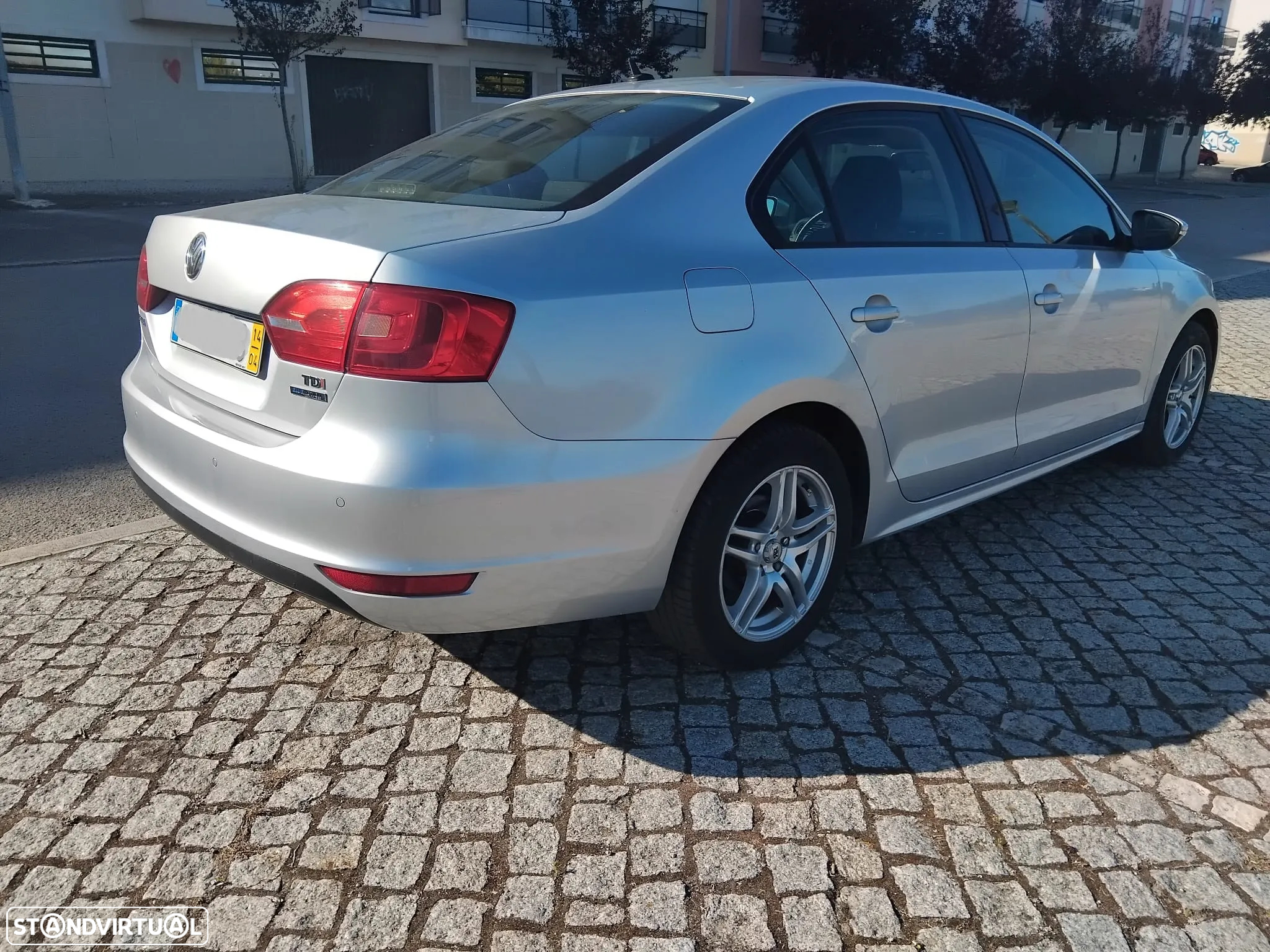 VW Jetta 1.6 TDi Confortline BM - 3