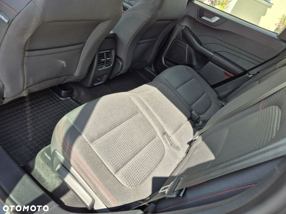 Ford Kuga - 13