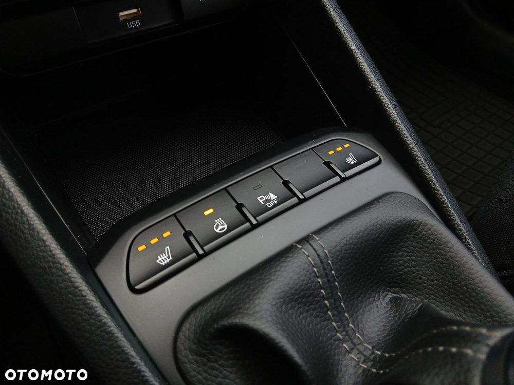 Kia Stonic - 25