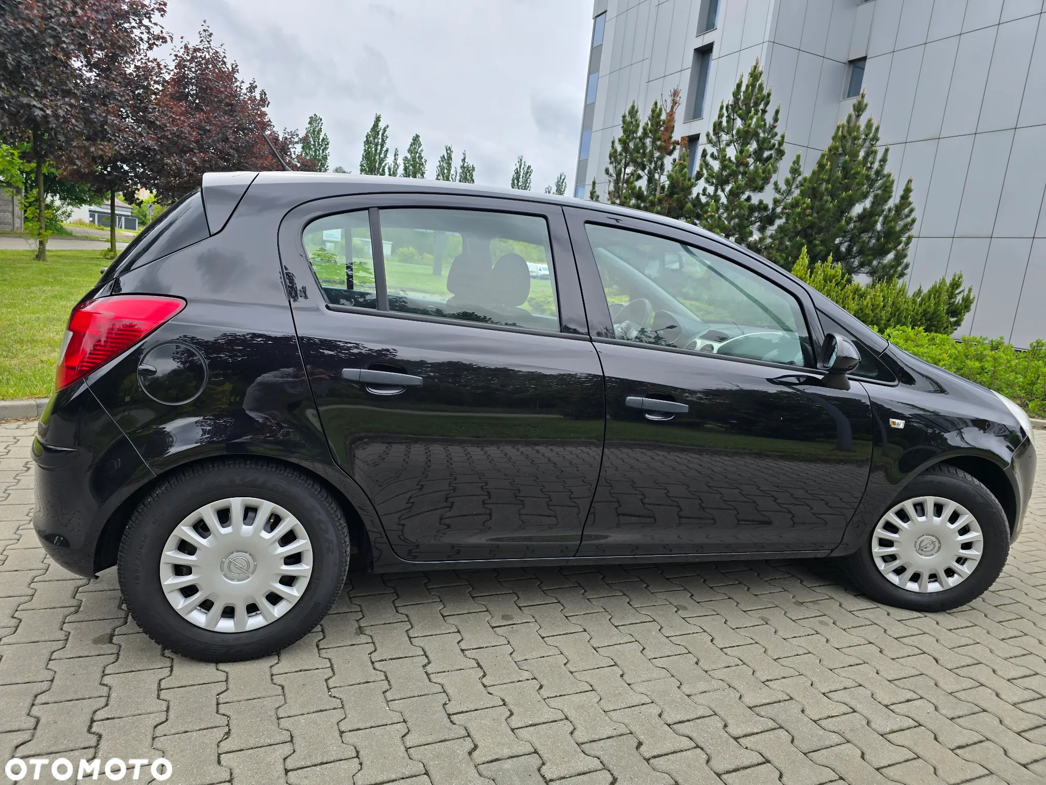 Opel Corsa 1.2 16V Enjoy - 25