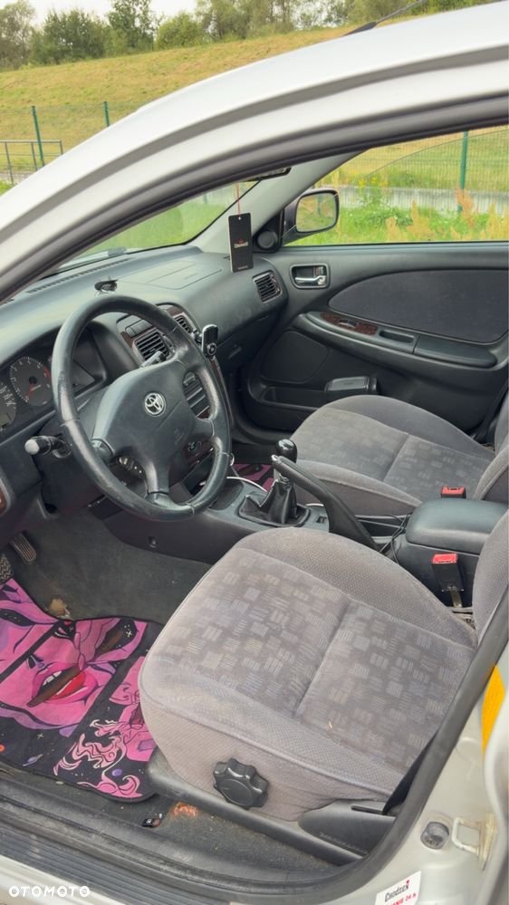Toyota Avensis - 6