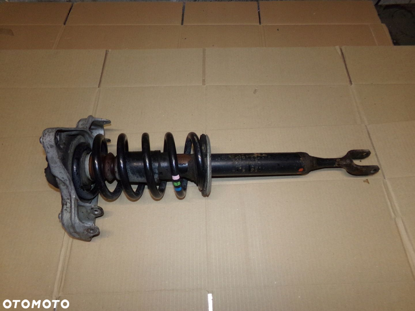 AMORTYZATOR PRZÓD SPRĘŻYNA AUDI A4 B6 3.0 V6 - 2