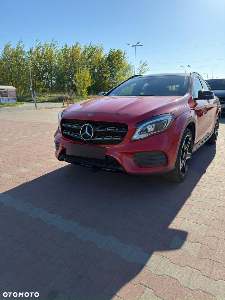 Mercedes-Benz GLA 200 7G-DCT AMG Line - 7