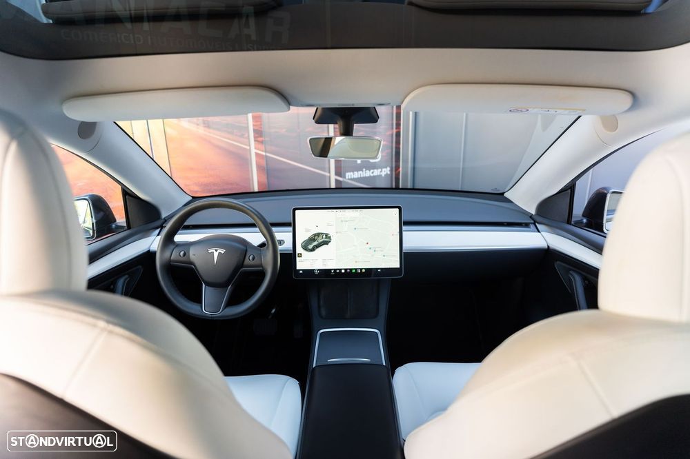 Tesla Model Y Long Range Dual Motor AWD - 12