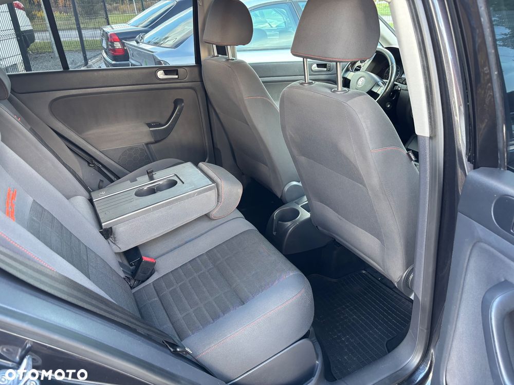 Volkswagen Golf ver-1-6-goal - 13