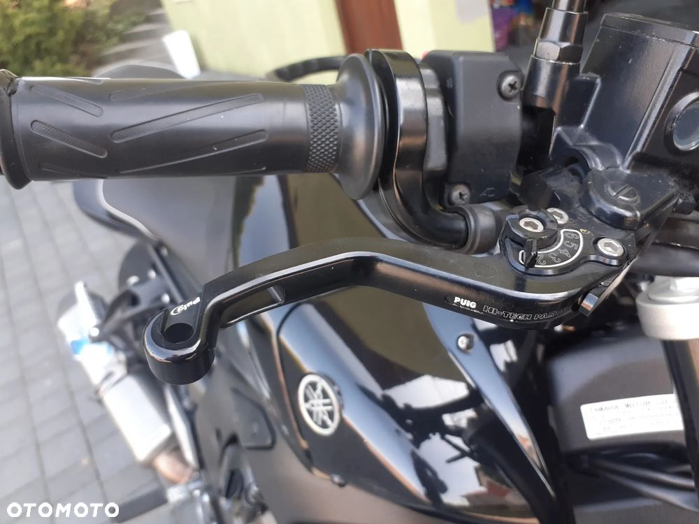 Yamaha FZ - 18