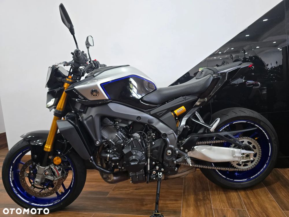 Yamaha MT - 8