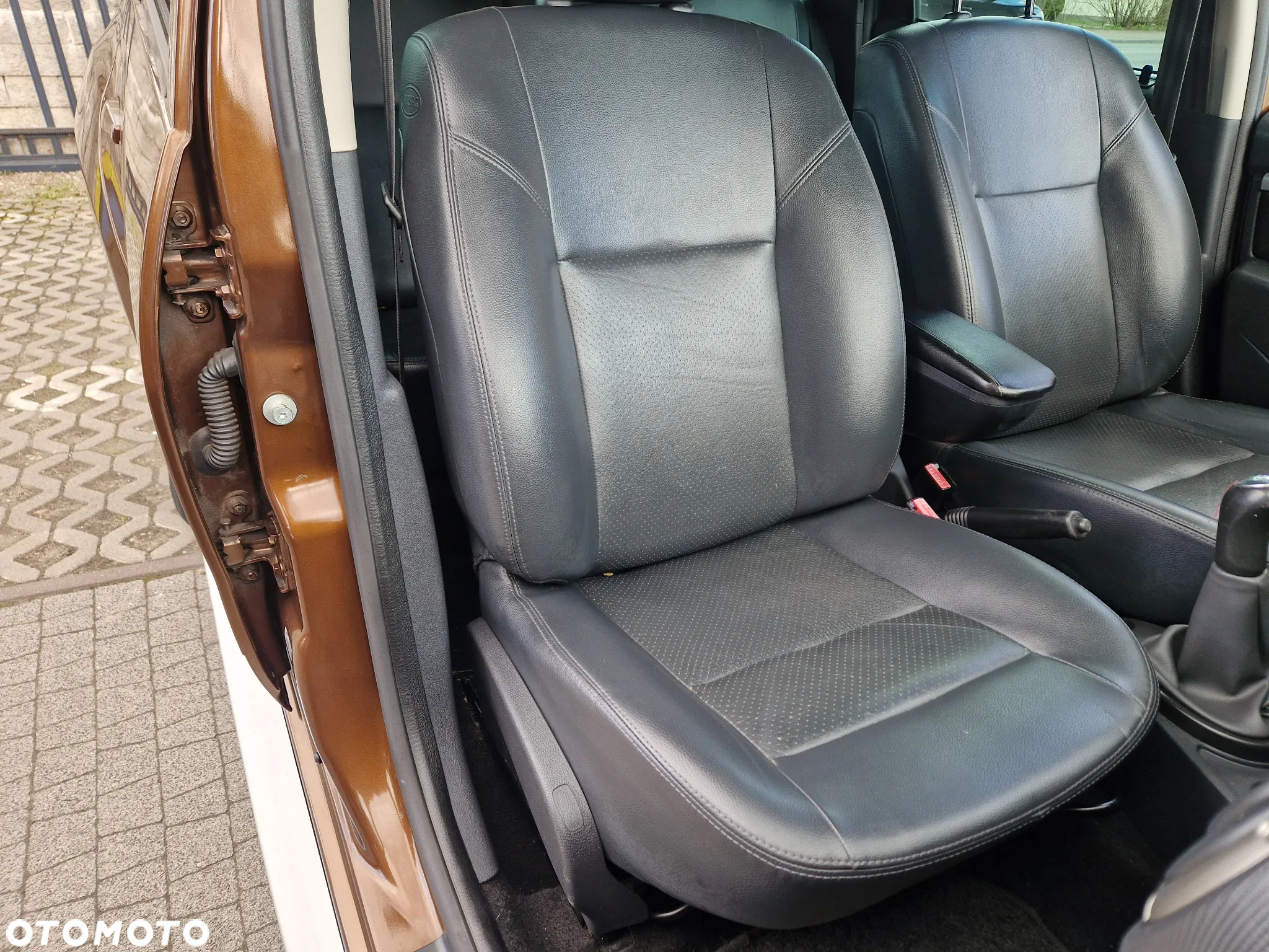 Dacia Duster 1.6 16V 4x2 Prestige - 27