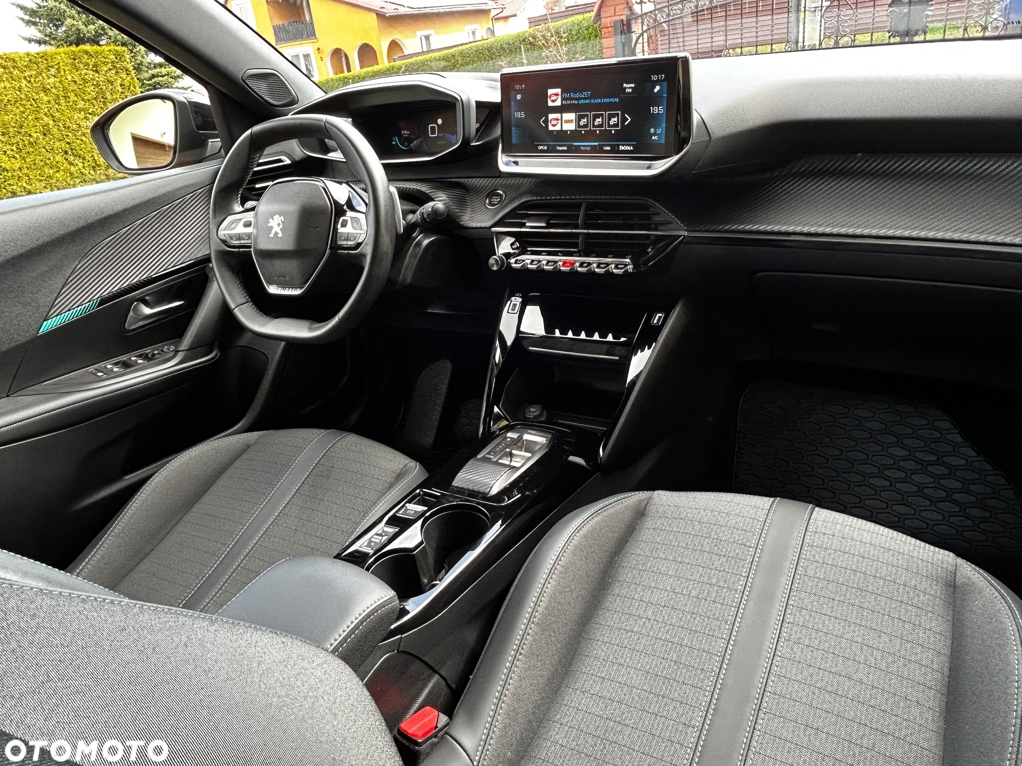 Peugeot 2008 1.2 PureTech Allure S&S EAT8 - 23