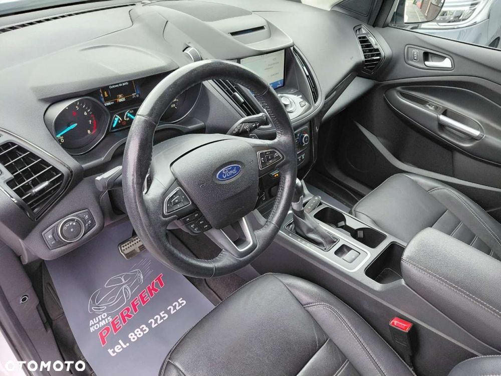 Ford Kuga - 12
