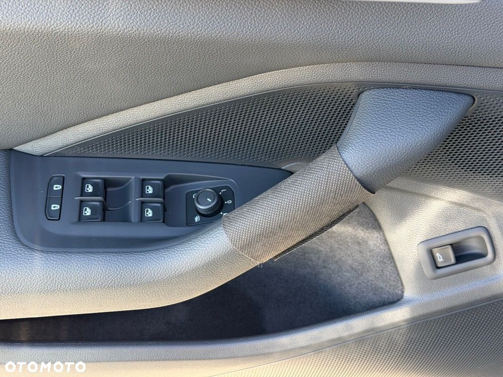 Skoda Superb 2.0 TDI SCR 4x4 L&K DSG - 11