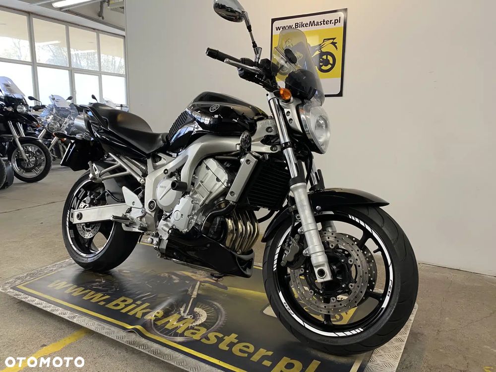 Yamaha FZ6 - 3