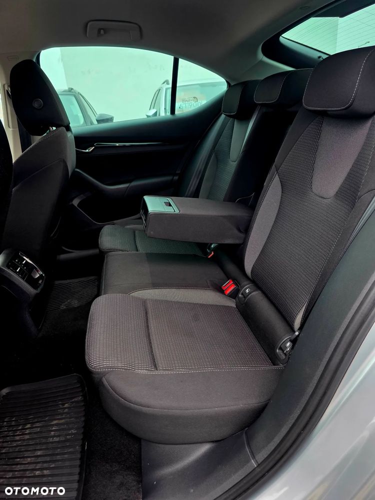 Skoda Octavia 2.0 TDI Ambition DSG - 12