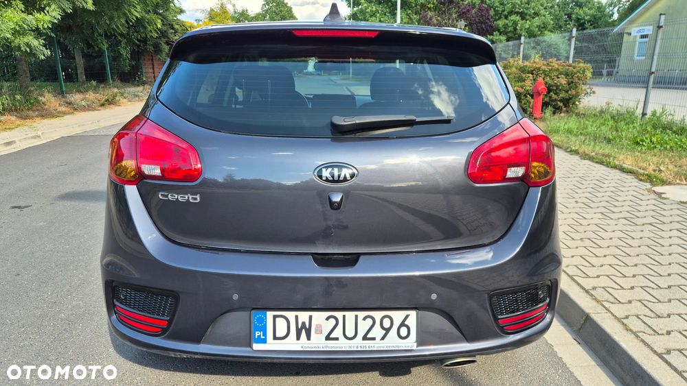 Kia Ceed 1.4 L - 17