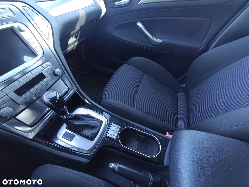 Ford Mondeo 2.0 TDCi Titanium - 18