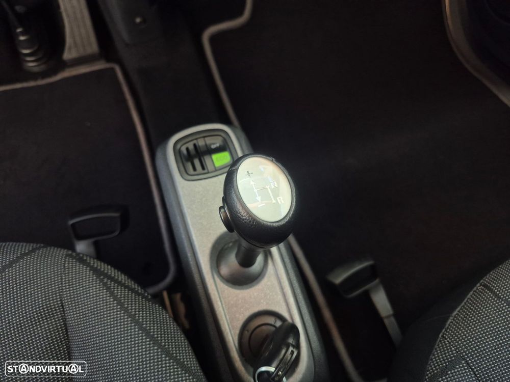 Smart ForTwo Coupé 1.0 mhd Passion 71 - 18