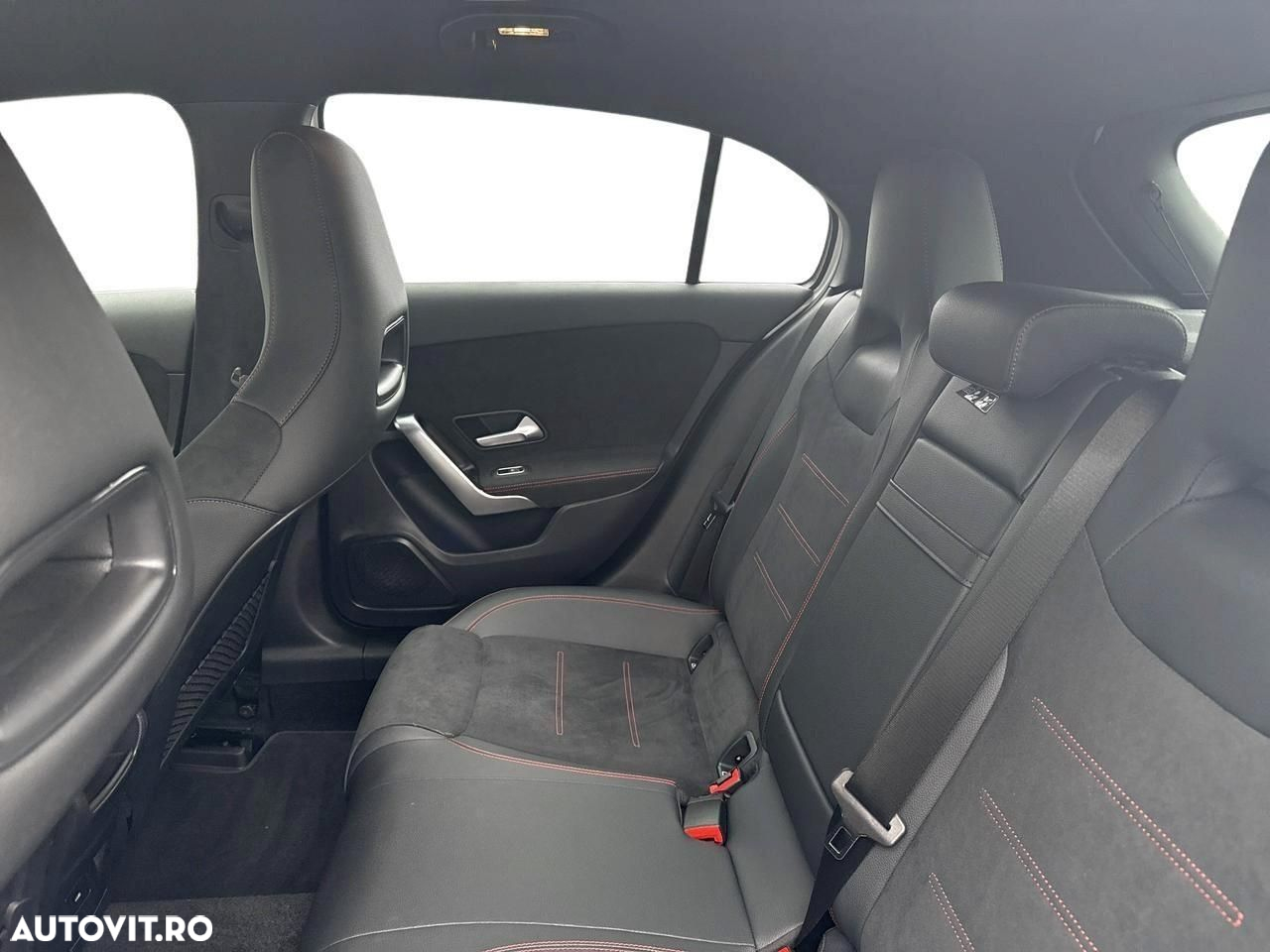 Mercedes-Benz A 180 MHEV 7G-DCT - 13