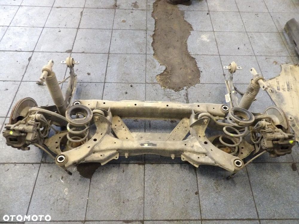 FORD FOCUS MK4 KOMBI 1.0EBOOST OŚ TYLNA BELKA - 3