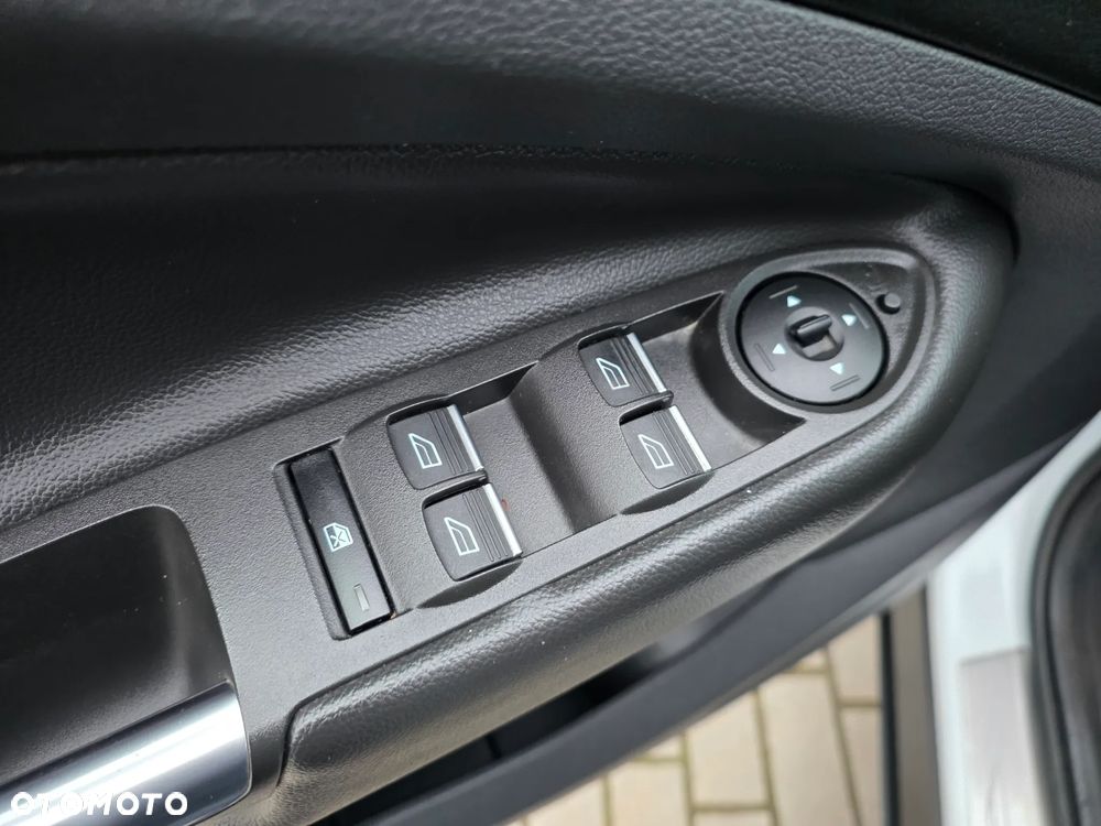 Ford Kuga 2.0 TDCi 4x2 Titanium - 15